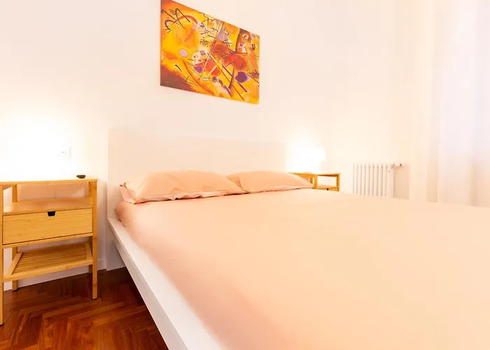 Poggioli House Up 4pp Policlinico Lägenhet