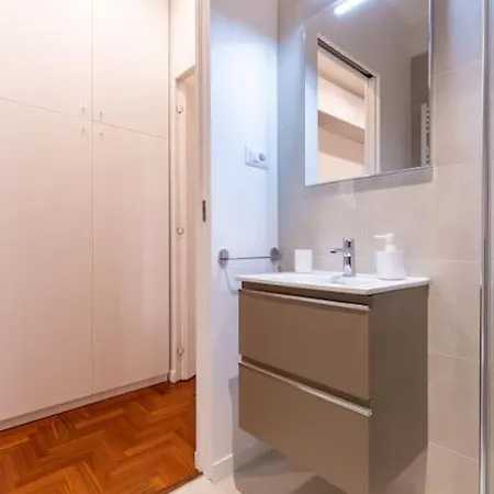 Apartment Poggioli House Up 4pp Policlinico *