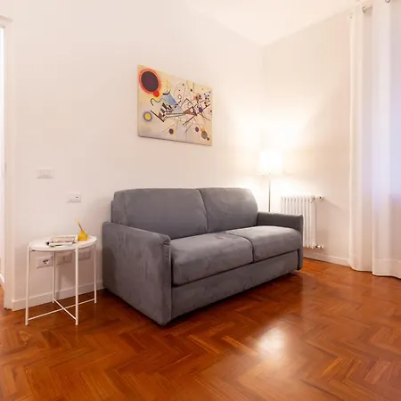Apartment Poggioli House Up 4pp Policlinico