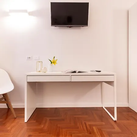 Poggioli House Up 4pp Policlinico Apartment Rome