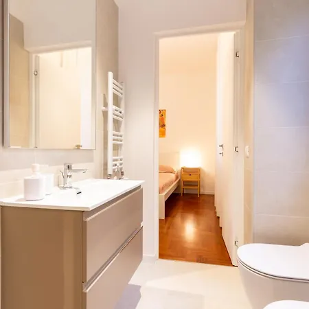 Poggioli House Up 4pp Policlinico * Rome